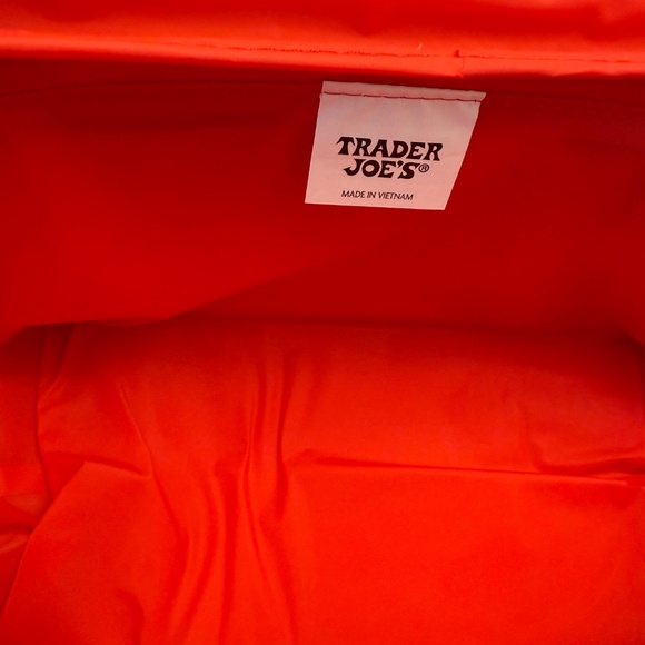 NWT -RED Trader Joe's Mini insulated Bag - Picture 9 of 10
